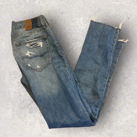 American Eagle Men's Size 30/34 Distressed Straight Leg Denim Blue Jeans - Picture 1 of 6